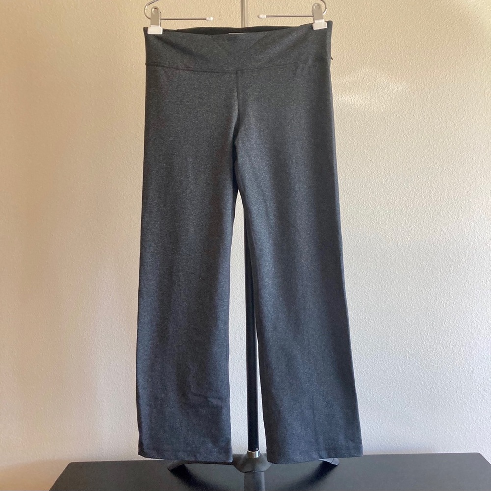 Gray Straight Leg Exercise/Yoga Pant Size L